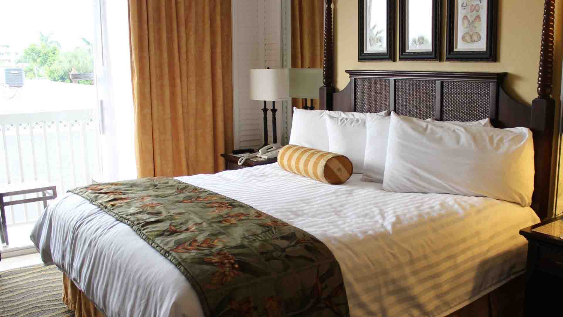Mutualidad vende tres hoteles a Plusell Blis