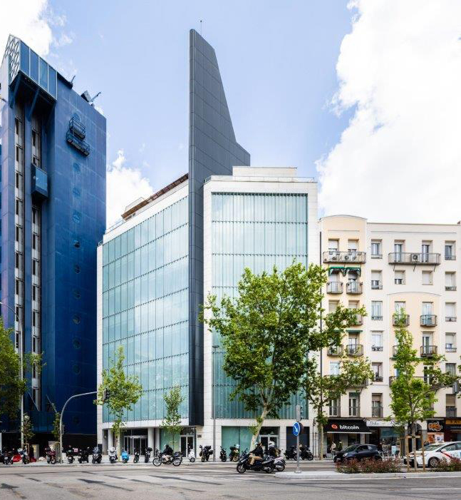 Nuevo edificio en Francisco Silvela, Madrid