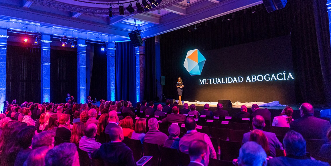 La Mutualidad abre nueva etapa con un cambio en su identidad corporativa - fotoeventopresentacionlogo